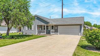 2209 HIGH MEADOWS LANE, Neenah, WI 54956