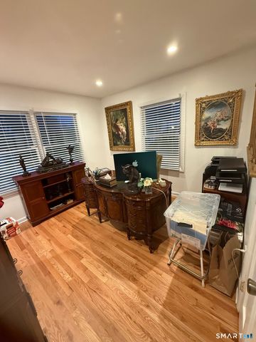 556 Fairfield Avenue, Stamford, CT 06902