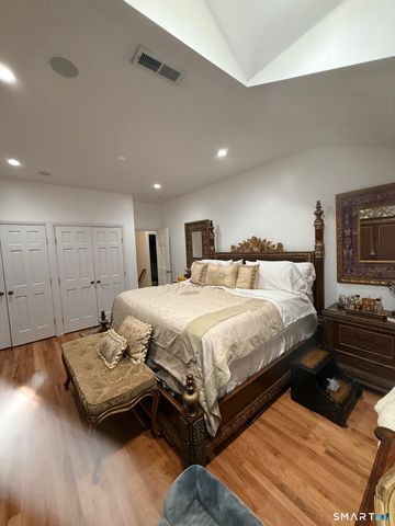 556 Fairfield Avenue, Stamford, CT 06902