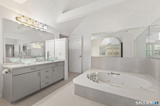 1 Driftway, Greenwich, CT 06830