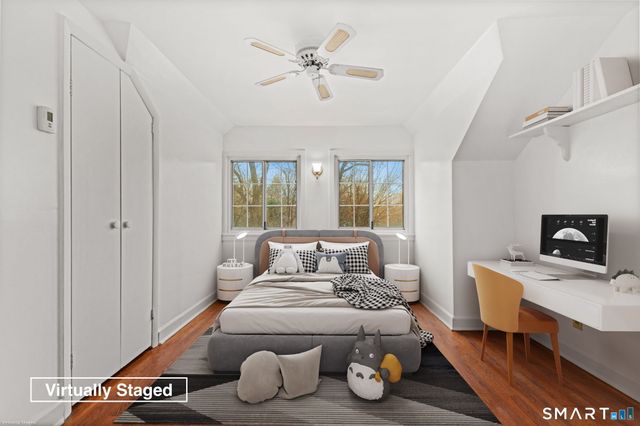 1 Driftway, Greenwich, CT 06830