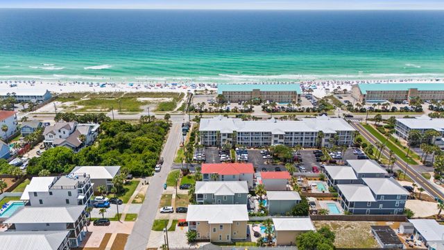 68 Tarpon Street, Destin, FL 32541