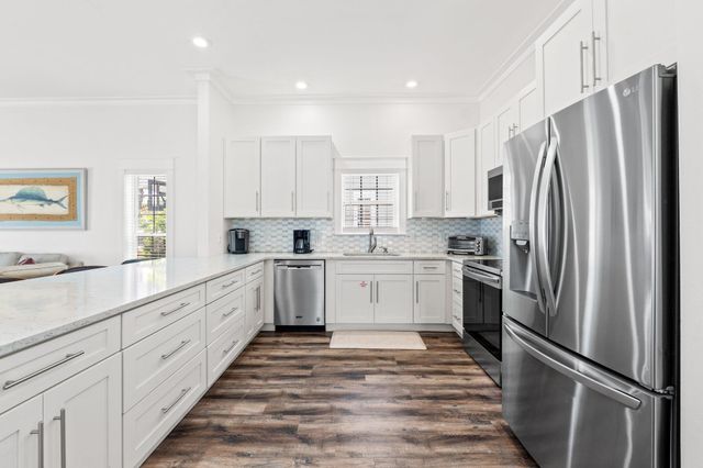 68 Tarpon Street, Destin, FL 32541