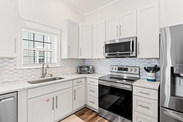 68 Tarpon Street, Destin, FL 32541