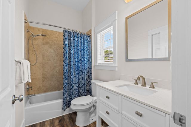 68 Tarpon Street, Destin, FL 32541