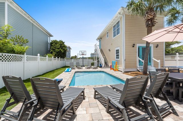 68 Tarpon Street, Destin, FL 32541