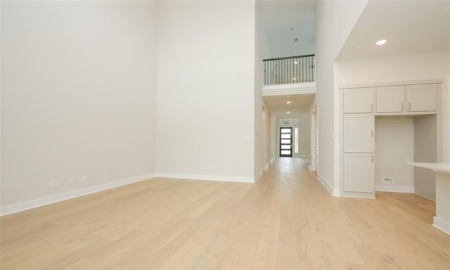 8018 Hingham Lane, The Woodlands, TX 77389
