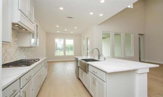 8018 Hingham Lane, The Woodlands, TX 77389