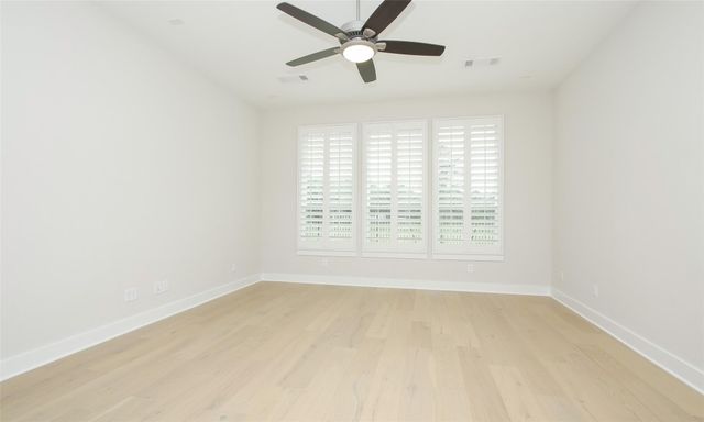 8018 Hingham Lane, The Woodlands, TX 77389