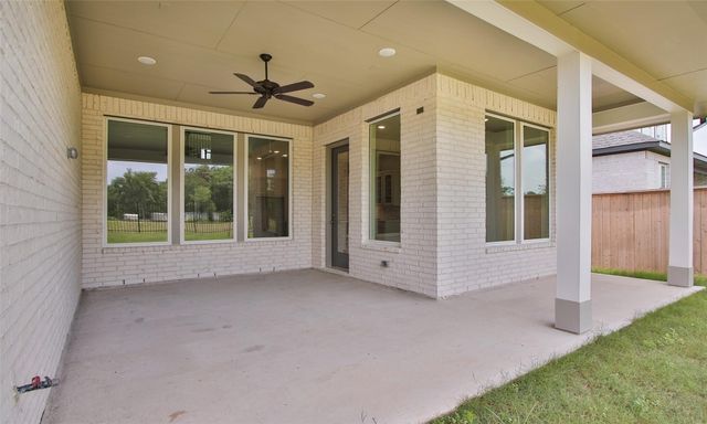 8018 Hingham Lane, The Woodlands, TX 77389