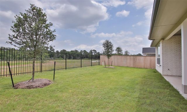 8018 Hingham Lane, The Woodlands, TX 77389