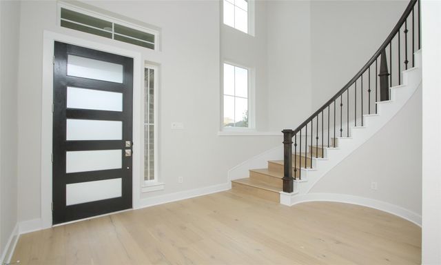 8018 Hingham Lane, The Woodlands, TX 77389