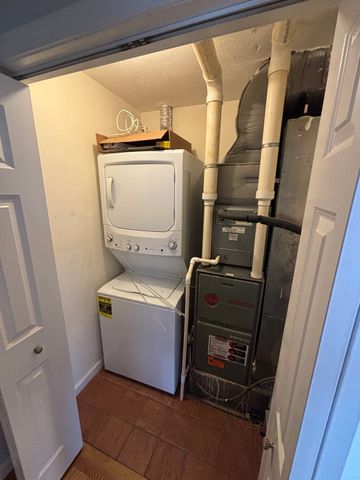 571 Freeport St 4, Boston, MA 02122