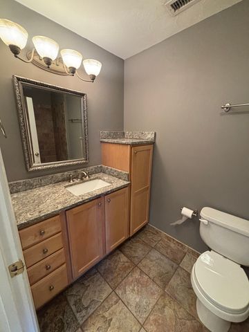 571 Freeport St 4, Boston, MA 02122