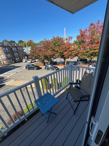 571 Freeport St 4, Boston, MA 02122