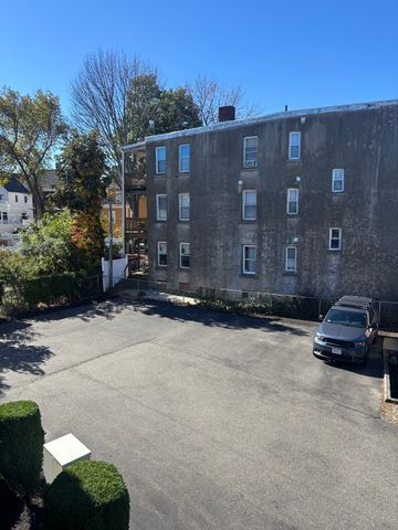 571 Freeport St 4, Boston, MA 02122