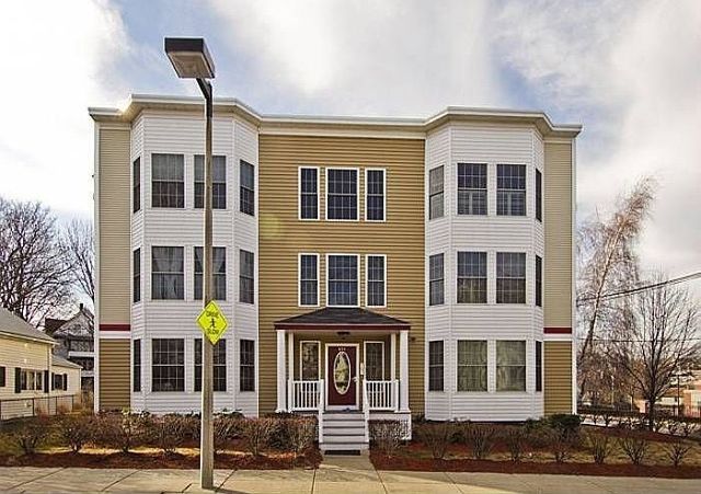 571 Freeport St 4, Boston, MA 02122