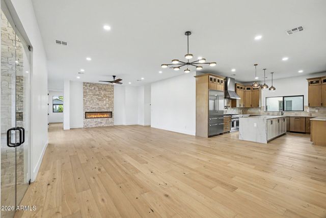 4107 E AVALON Drive, Phoenix, AZ 85018