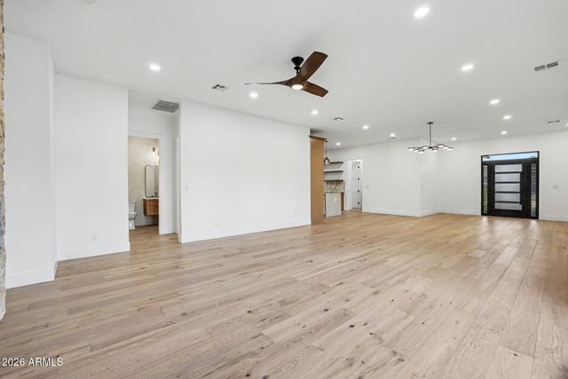 4107 E AVALON Drive, Phoenix, AZ 85018
