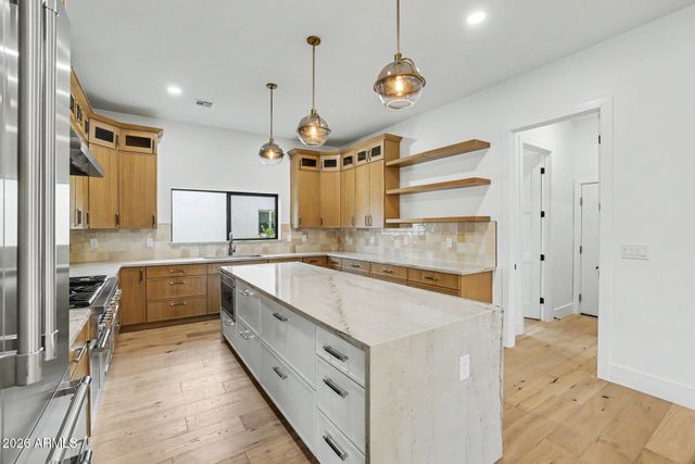 4107 E AVALON Drive, Phoenix, AZ 85018