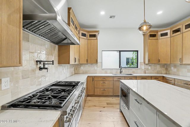 4107 E AVALON Drive, Phoenix, AZ 85018