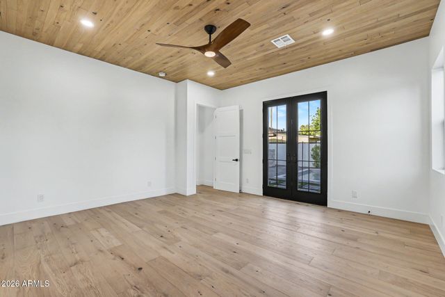 4107 E AVALON Drive, Phoenix, AZ 85018