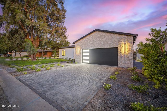 4107 E AVALON Drive, Phoenix, AZ 85018