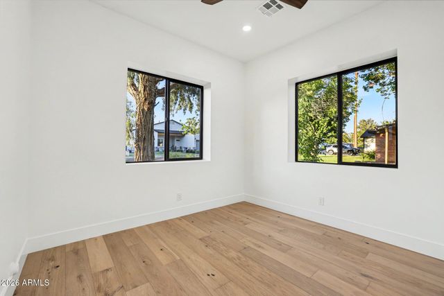4107 E AVALON Drive, Phoenix, AZ 85018