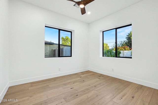 4107 E AVALON Drive, Phoenix, AZ 85018