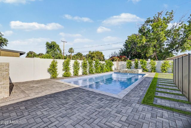 4107 E AVALON Drive, Phoenix, AZ 85018
