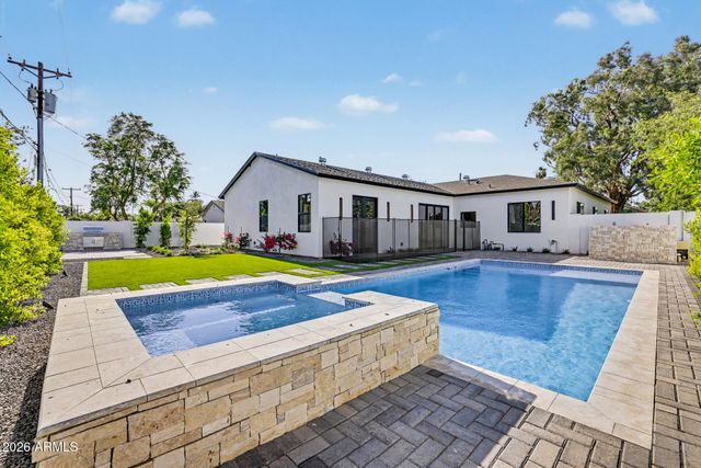 4107 E AVALON Drive, Phoenix, AZ 85018