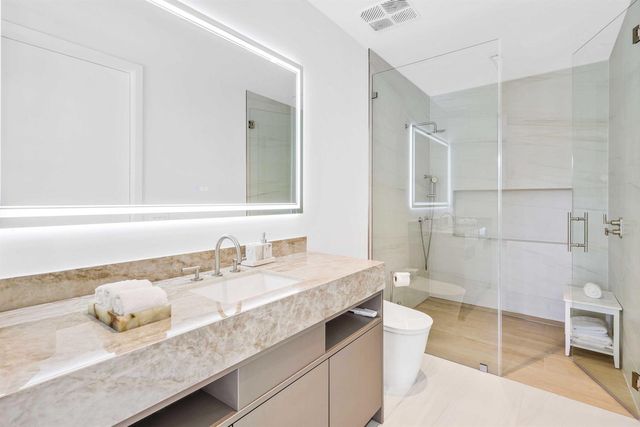 237 Elwa Place, West Palm Beach, FL 33405