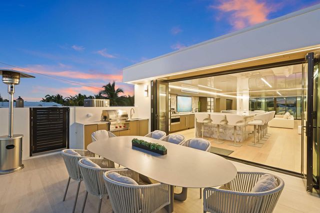 237 Elwa Place, West Palm Beach, FL 33405