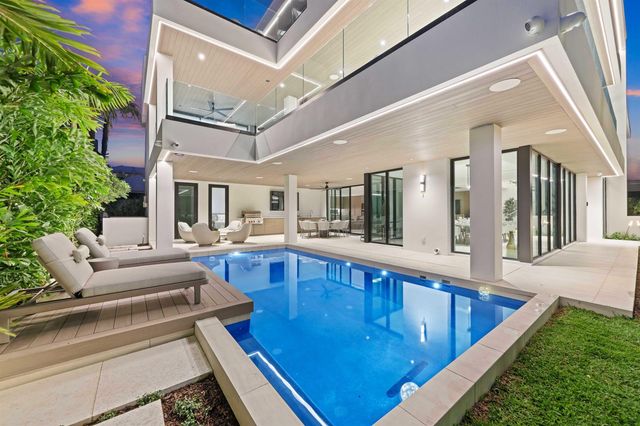237 Elwa Place, West Palm Beach, FL 33405