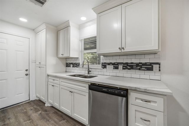 307 Penick Road, Waller, TX 77484