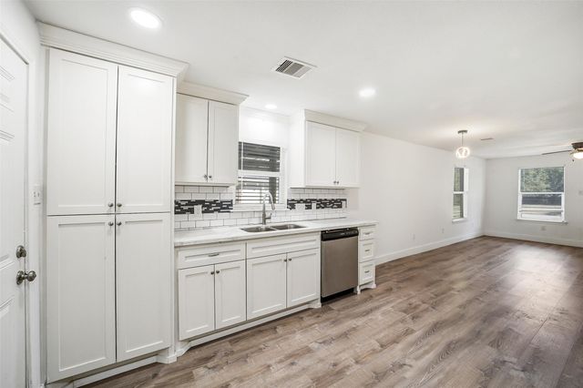 307 Penick Road, Waller, TX 77484