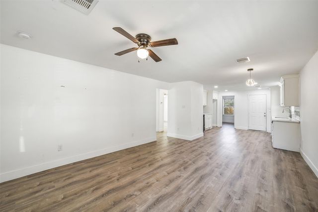 307 Penick Road, Waller, TX 77484