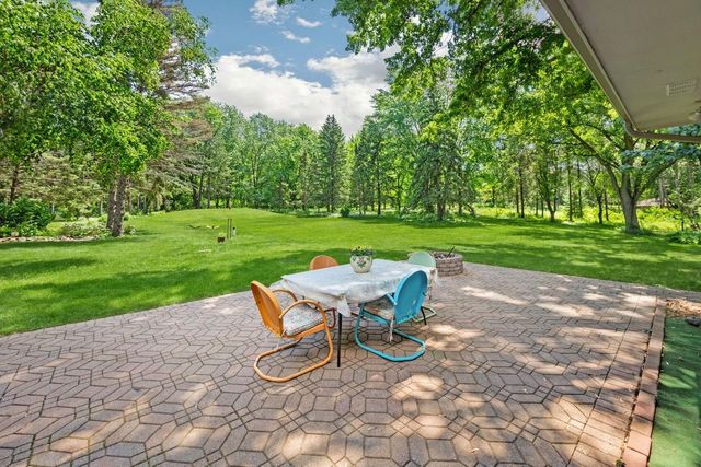 1845 Hillside Court N, West Lakeland Twp, MN 55082