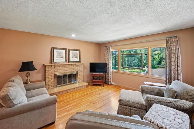 1845 Hillside Court N, West Lakeland Twp, MN 55082