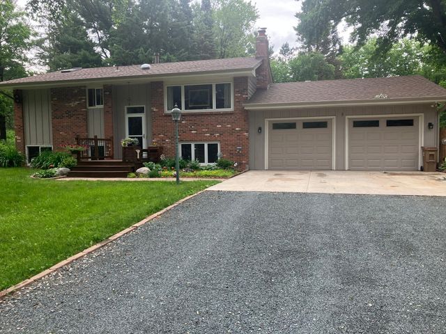 1845 Hillside Court N, West Lakeland Twp, MN 55082