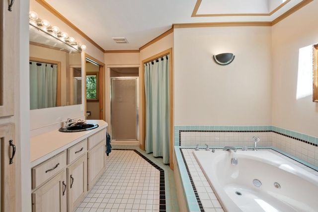 1845 Hillside Court N, West Lakeland Twp, MN 55082