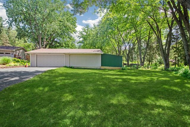 1845 Hillside Court N, West Lakeland Twp, MN 55082