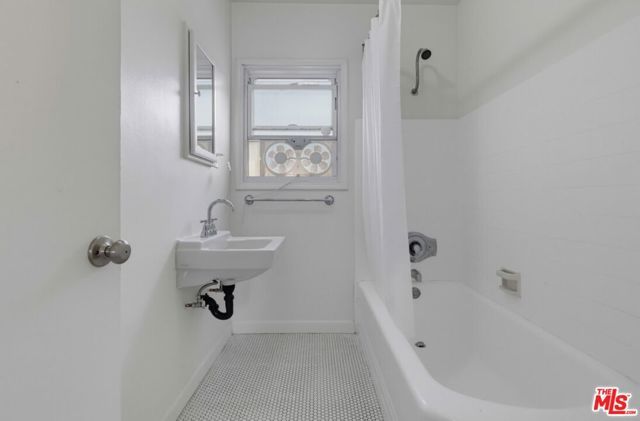 3210 Edward Avenue, Los Angeles, CA 90065