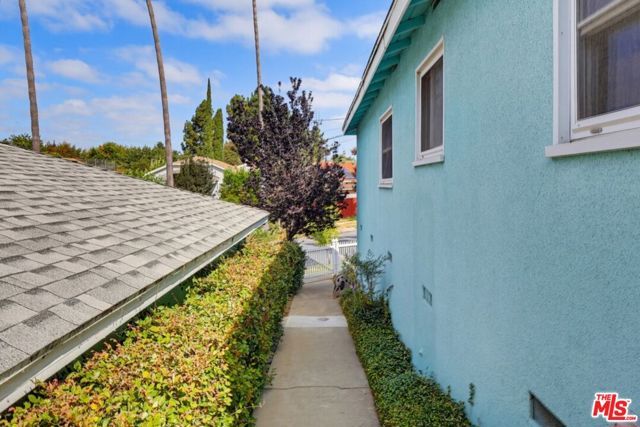 3210 Edward Avenue, Los Angeles, CA 90065