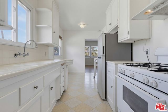 3210 Edward Avenue, Los Angeles, CA 90065