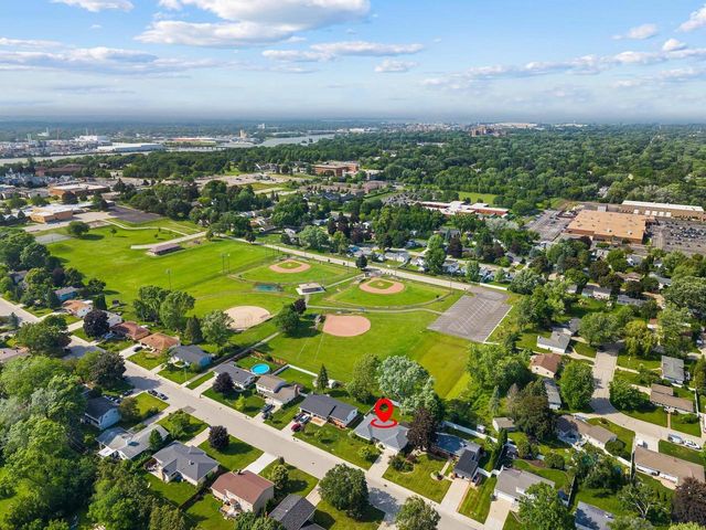 337 BROOKRIDGE STREET, Allouez, WI 54301
