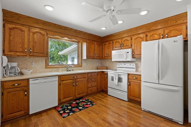 337 BROOKRIDGE STREET, Allouez, WI 54301