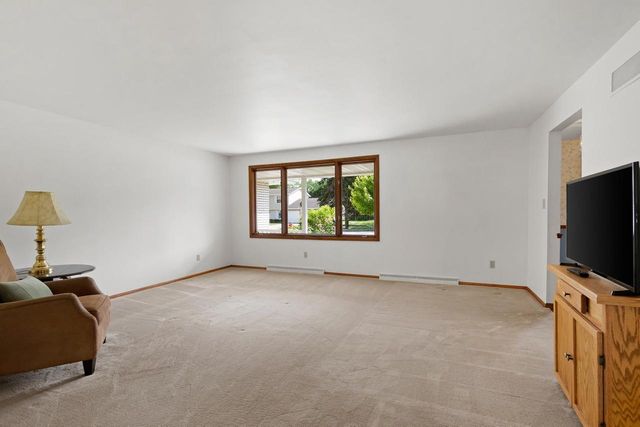 337 BROOKRIDGE STREET, Allouez, WI 54301