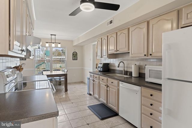 9 CRATER DR, Sewell, NJ 08080