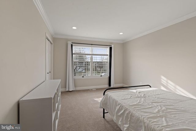 9 CRATER DR, Sewell, NJ 08080